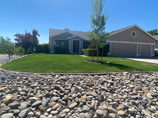 Foto del edificio - South Reno Home For Rent
