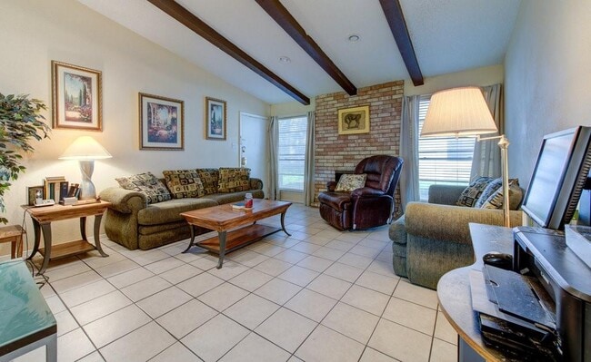 Foto del edificio - 204 W William Cannon Dr