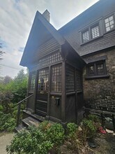 Building Photo - 603 Queens Av