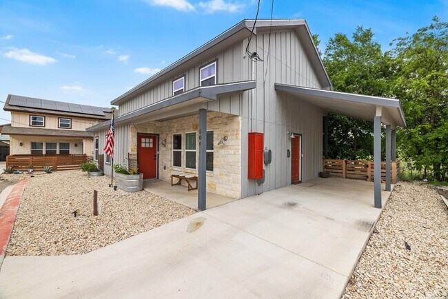 Foto del edificio - 506 Burleson Blvd N
