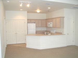 Building Photo - 627 Lois St