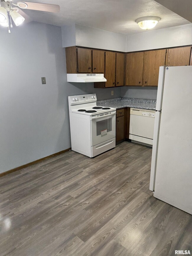 Building Photo - 5101 25th Ave Ct
