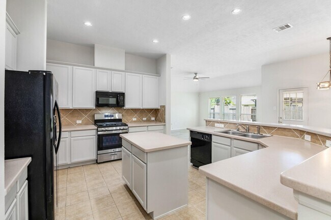 Foto del edificio - 26127 Bent Meadow Ct
