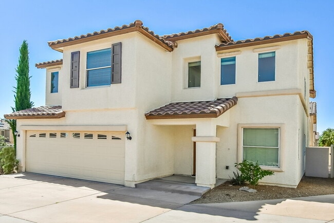 Building Photo - 3901 Bayamon St