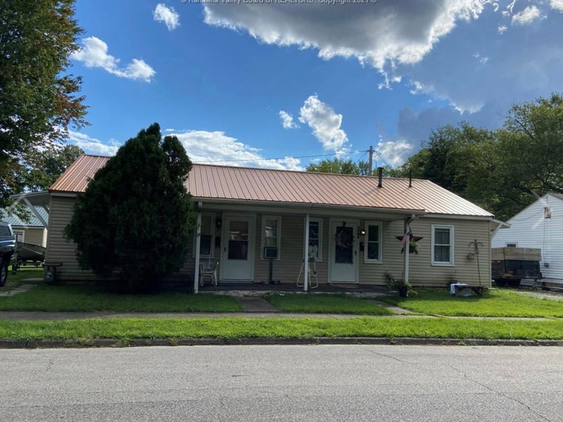 2707 Furlong Ave, Saint Albans, WV 25177 Condo for Rent in Saint