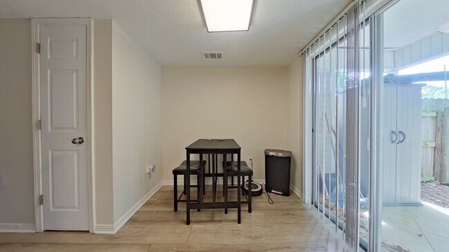 Foto del edificio - 5 Chatelaine Cir SE