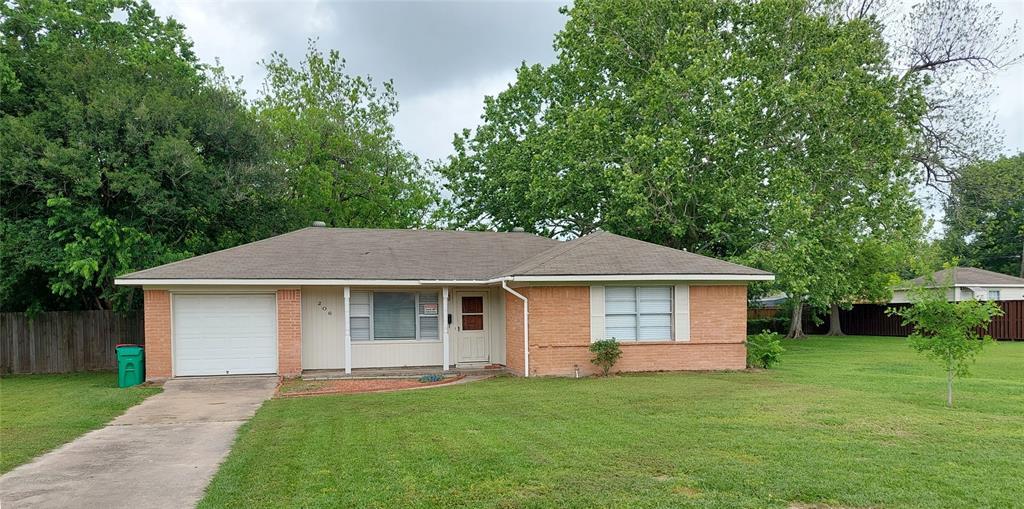 Primary Photo - 206 Midway Dr