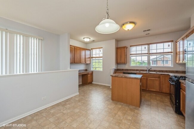 Building Photo - 2243 Concord Dr