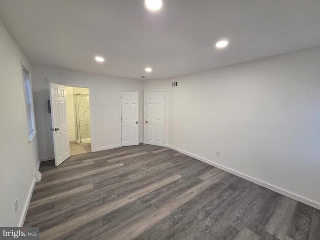 Foto del edificio - 8947 Alton St