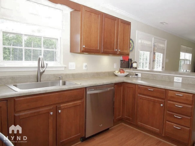 Building Photo - 1506 Cairo Way