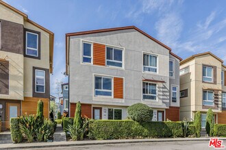 Building Photo - 2581 Arvia St