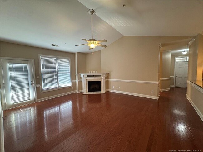 Building Photo - 210 Fountainhead Ln
