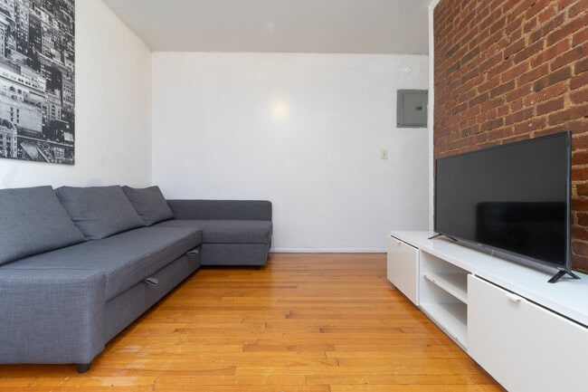 Foto del edificio - 306 E 96th St