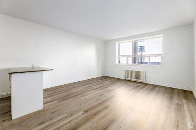 2BR, 1BA - 846SF - Living Room - 3111 Eglinton
