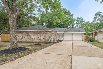 Building Photo - 9003 Chateau Forest Dr