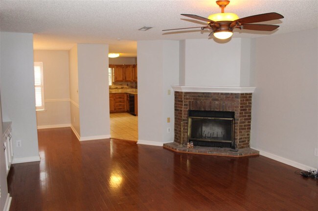 Building Photo - 104 Patra Dr