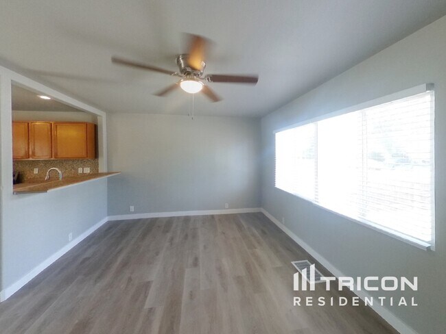 Foto del edificio - 1129 Florence Ave