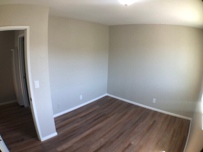 Building Photo - 2215 Cazador Dr
