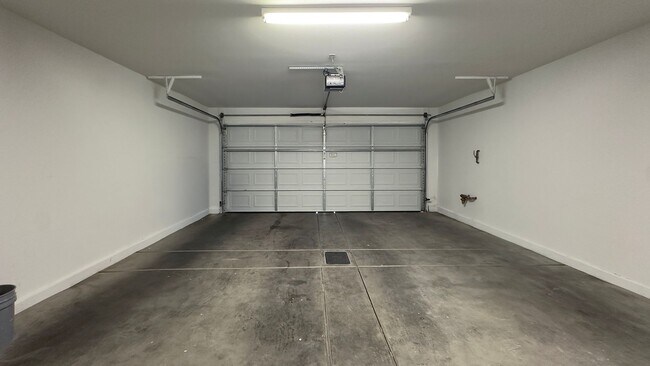 Building Photo - 6255 W Arby Ave
