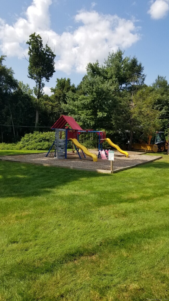 Foto del edificio - 75 Balance Rock Rd