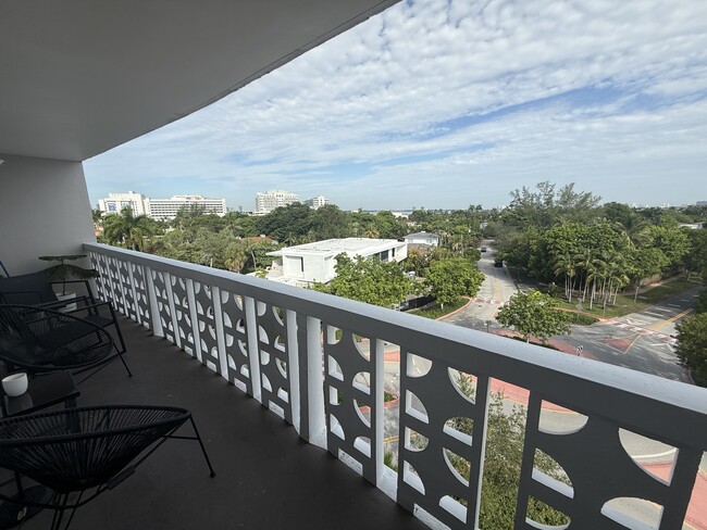 Building Photo - 4141 Nautilus Dr