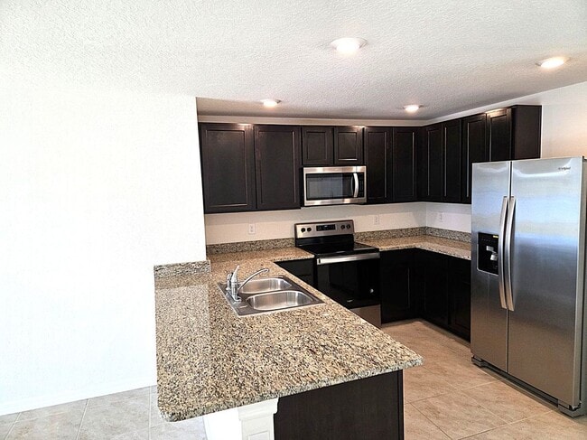 Building Photo - 12183 High Rock Wy