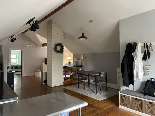Building Photo - 23 Bretton Rd