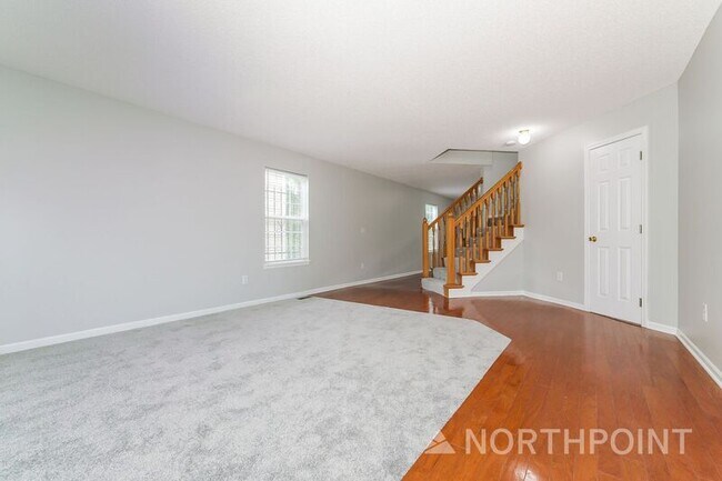 Foto del edificio - 4211 Woodland Ave