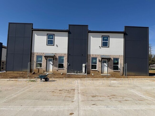 Building Photo - 10548 Tube Dr