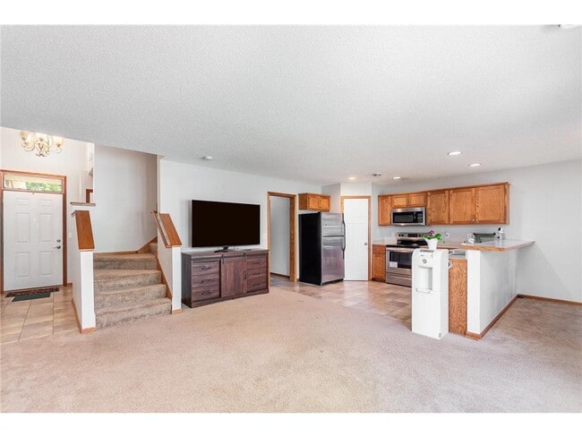 Building Photo - 2406 Elianna Dr