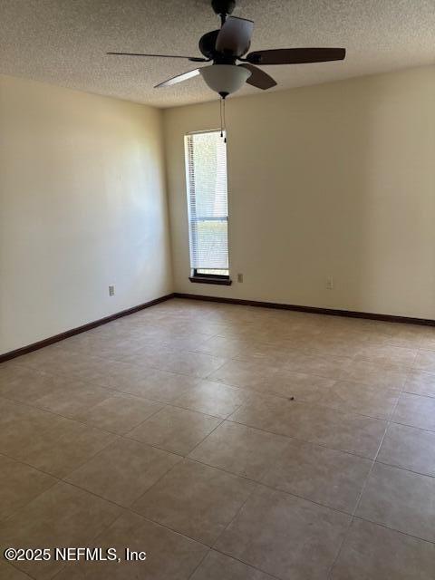 Foto del edificio - 13 Oaks Dr