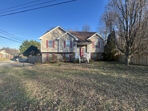 Building Photo - 1512 Barrywood Cir W