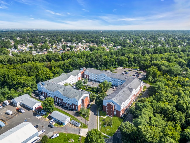 Building Photo - 2101 Reamer Dr