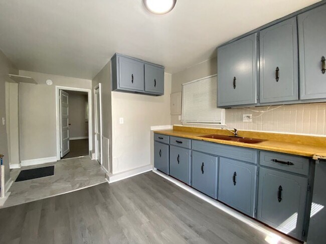 Foto del edificio - Two bedroom one bathroom single home in Sp...
