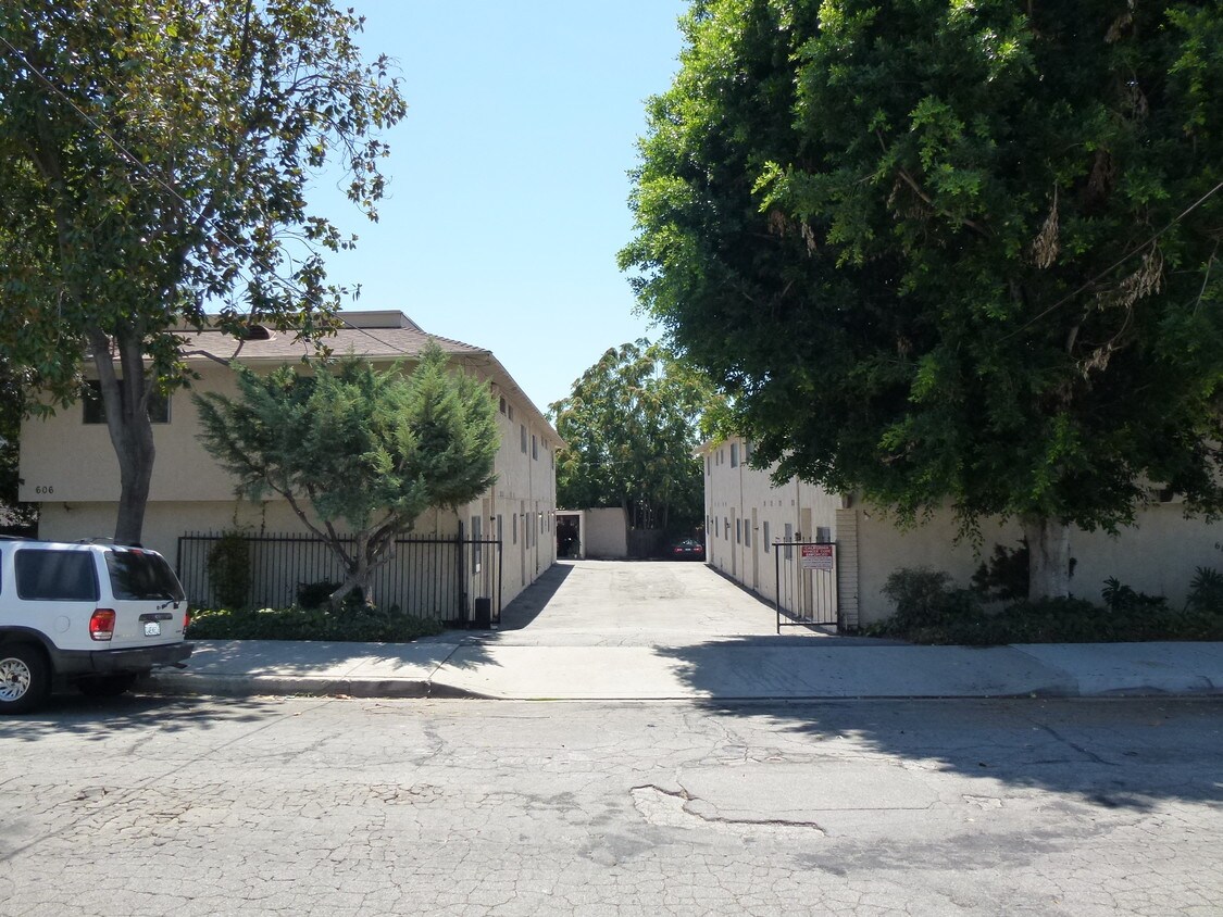 Primary Photo - 614 Linwood Ave