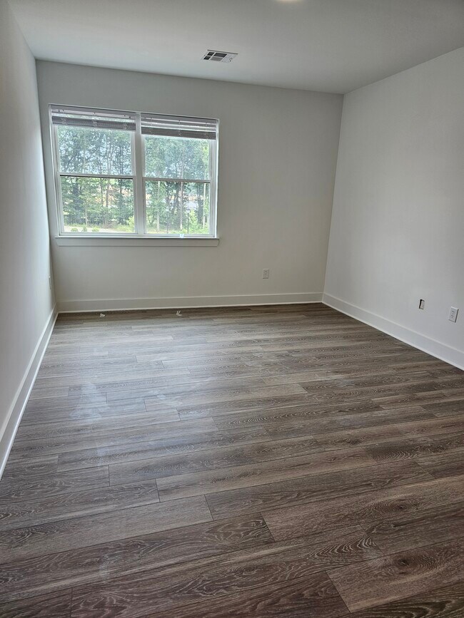 Brookside Manor Clark Apartments in Clark, NJ