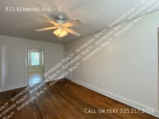 Foto del edificio - 811 Kenmore Ave