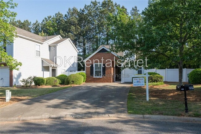 Photo - 207 Daventry Way House