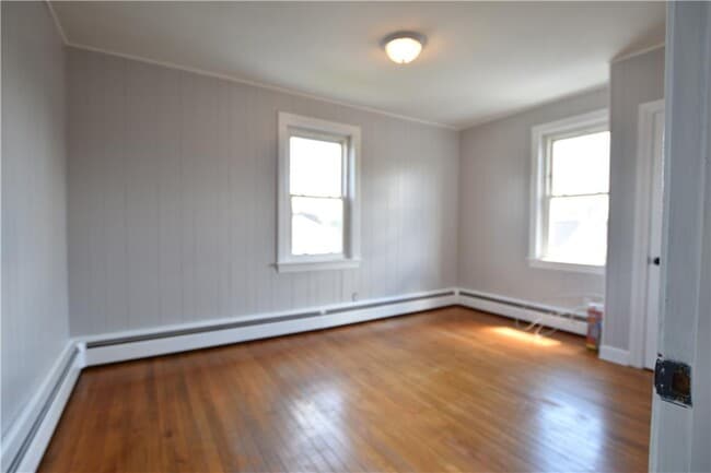Building Photo - 46 N Hull St