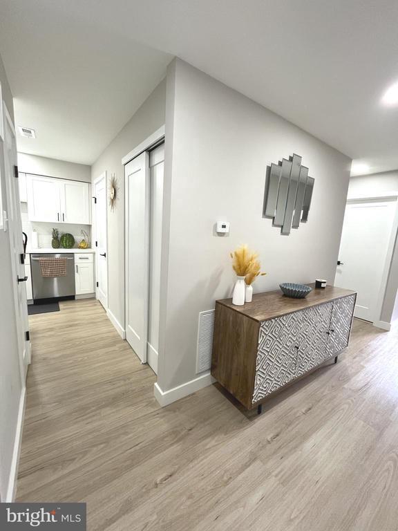 Building Photo - 402 Mulberry Cove