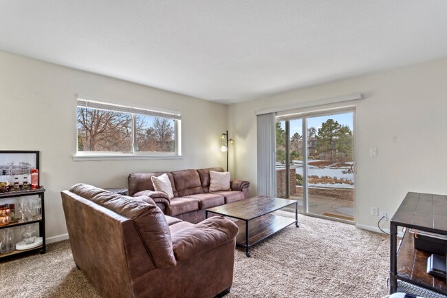 Building Photo - 230 E Highline Cir