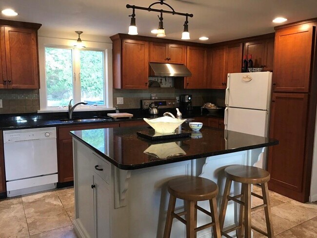 Building Photo - 28 Pottersville Rd