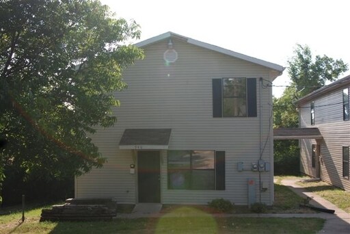 Primary Photo - 940 N Oakland Ave