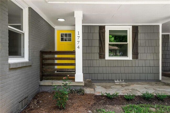 Building Photo - 1774 Laurelwood Dr SW