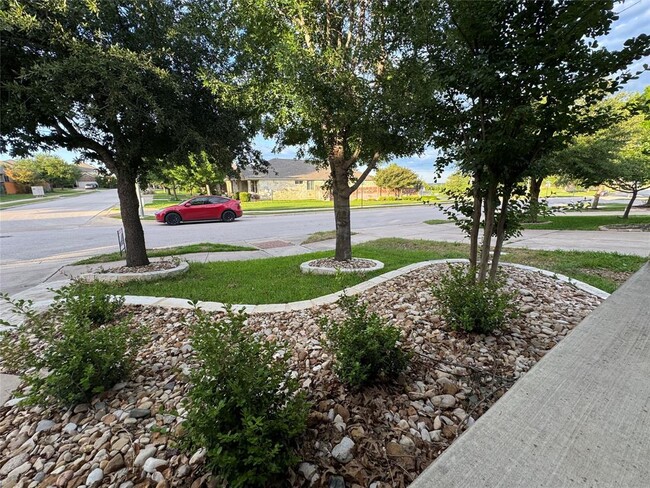 Foto del edificio - 1005 Sunny Meadows Loop