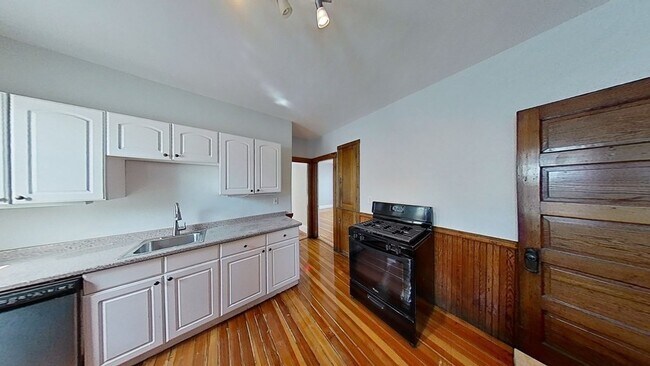 Foto del edificio - 152 Minot St