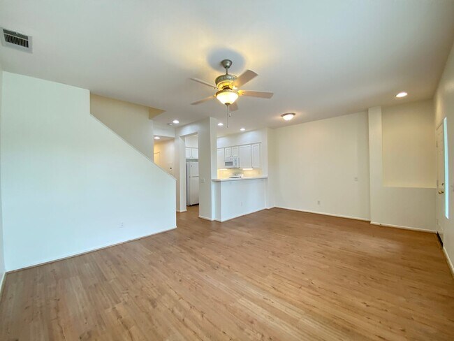 Building Photo - Charming 3BR Townhome in Aviara!