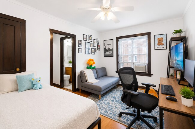 Foto del edificio - 658 W Oakdale Ave