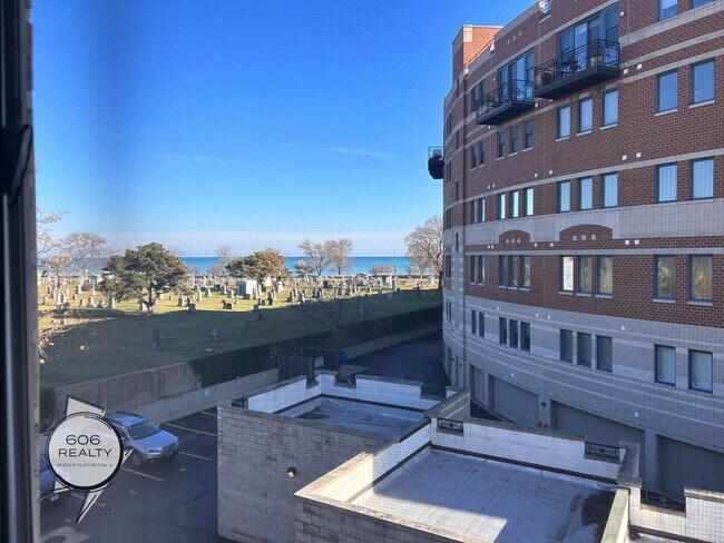 Foto del edificio - 1410 W Juneway Terrace