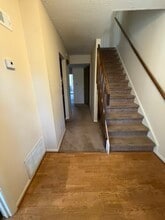 Building Photo - 405 Fairview Rd